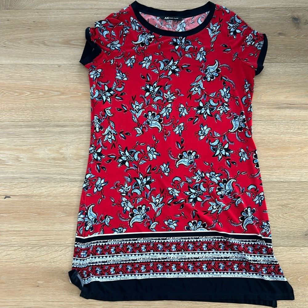 Anne Klein light weight short dress